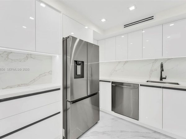 251 174th St, Unit 1414, Sunny Isles Beach, FL 33160