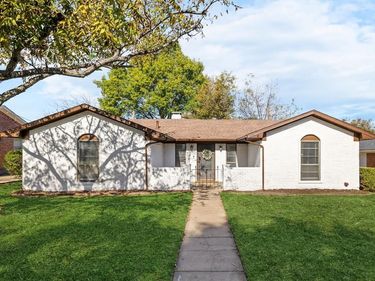 8348 Hillside Drive, Frisco, TX 75033