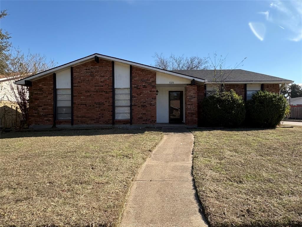 7226 Little Canyon Road, Dallas, TX 75249 Main Photo