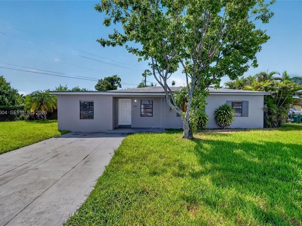 14801 Lincoln Blvd, Miami, FL 33176