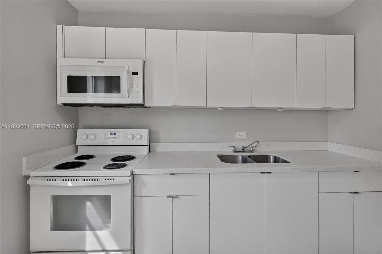 14801 Lincoln Blvd, Miami, FL 33176 Photo