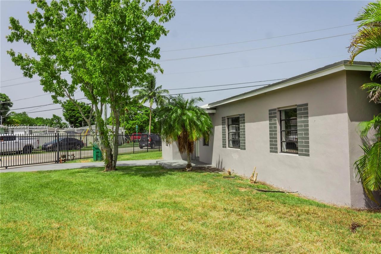 14801 Lincoln Blvd, Miami, FL 33176 Photo