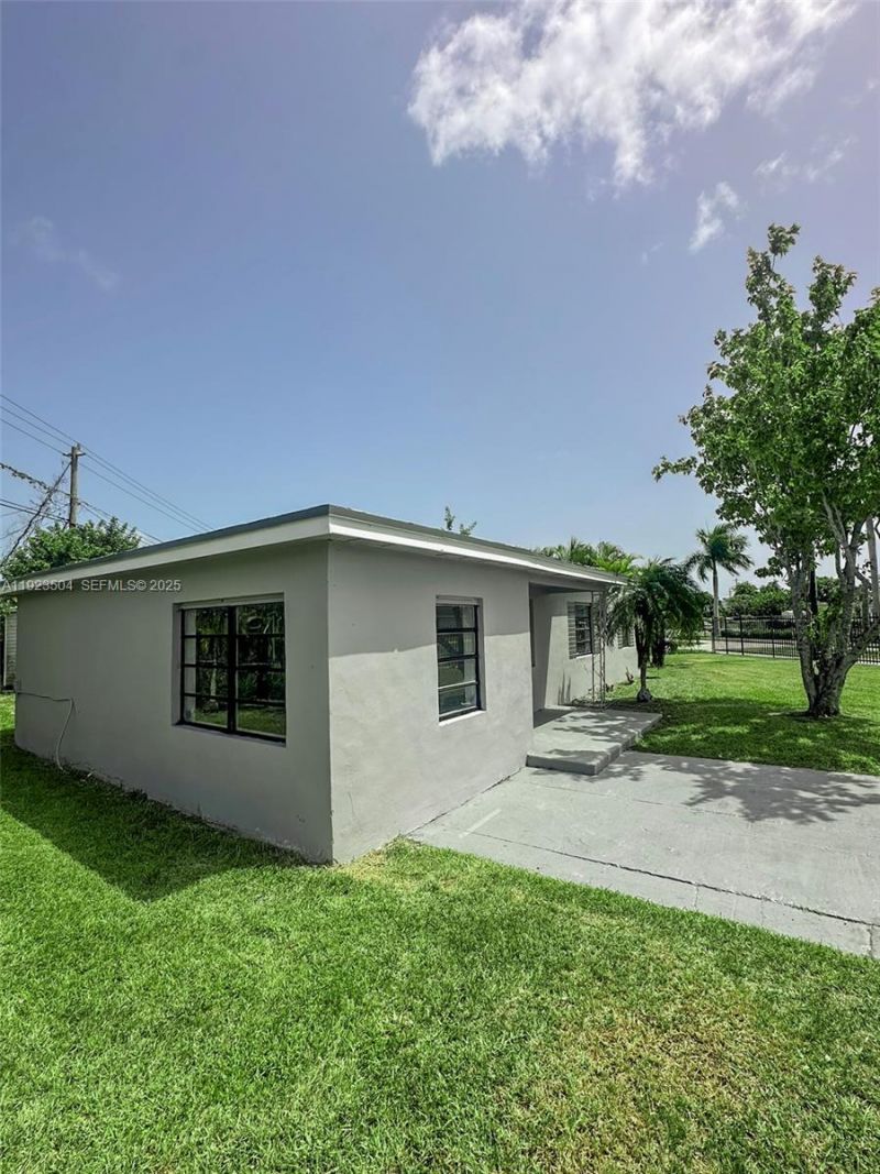 14801 Lincoln Blvd, Miami, FL 33176 Photo