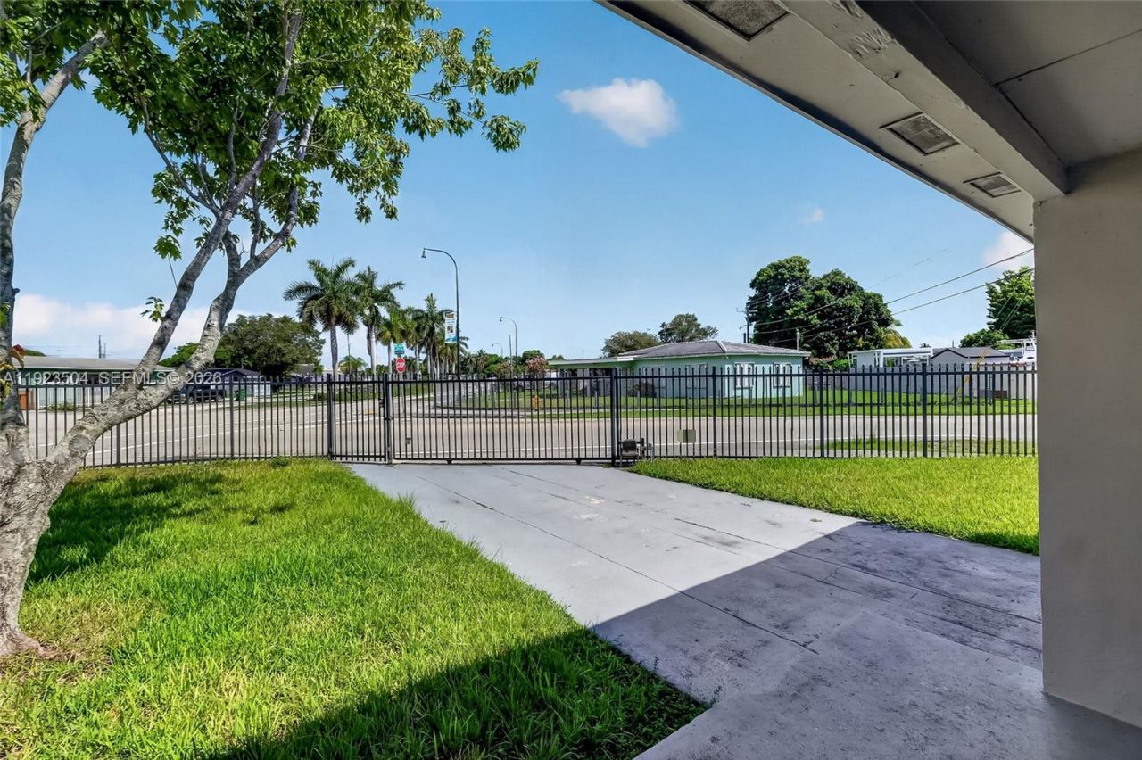 14801 Lincoln Blvd, Miami, FL 33176 Photo