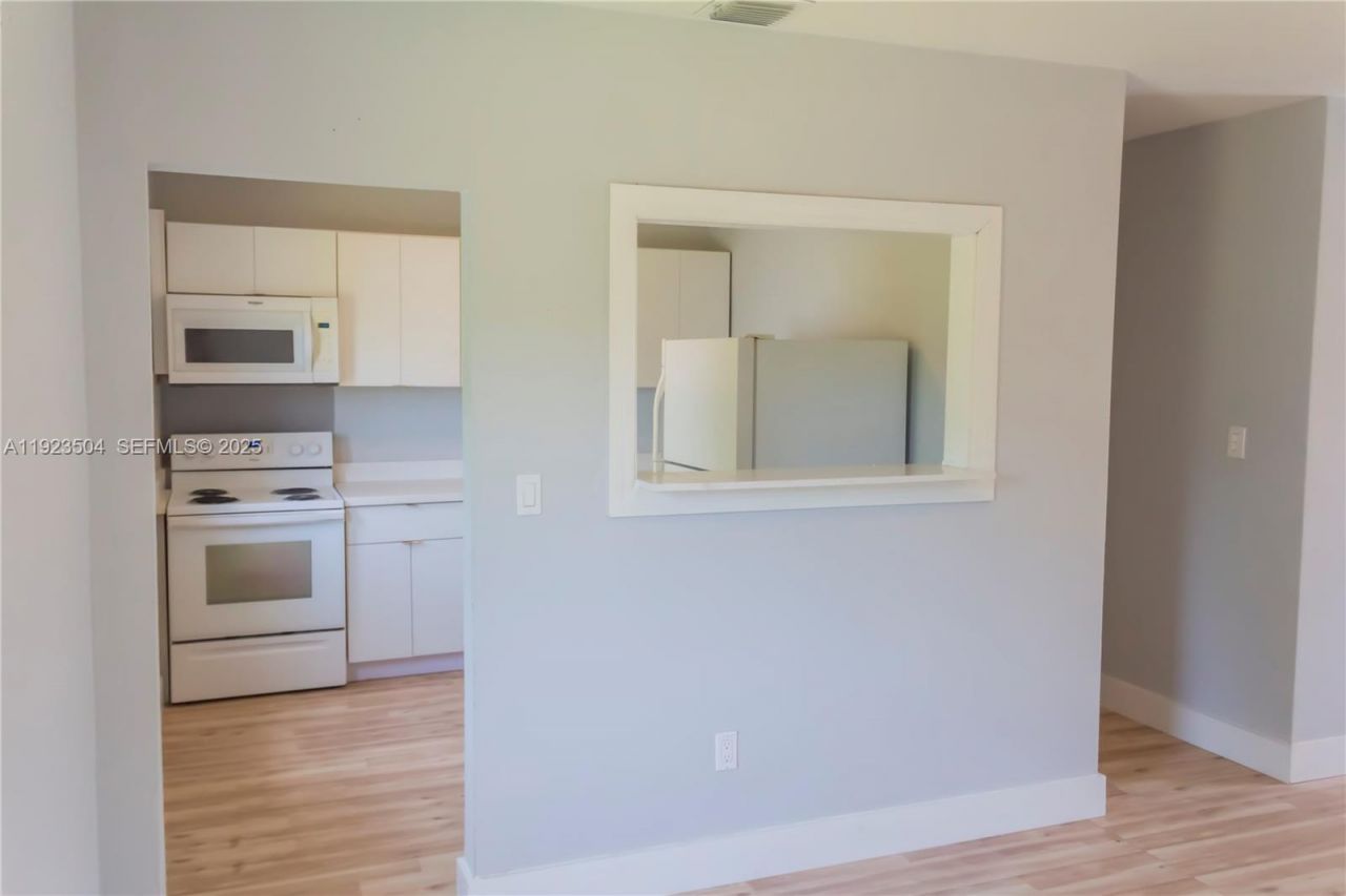 14801 Lincoln Blvd, Miami, FL 33176 Photo