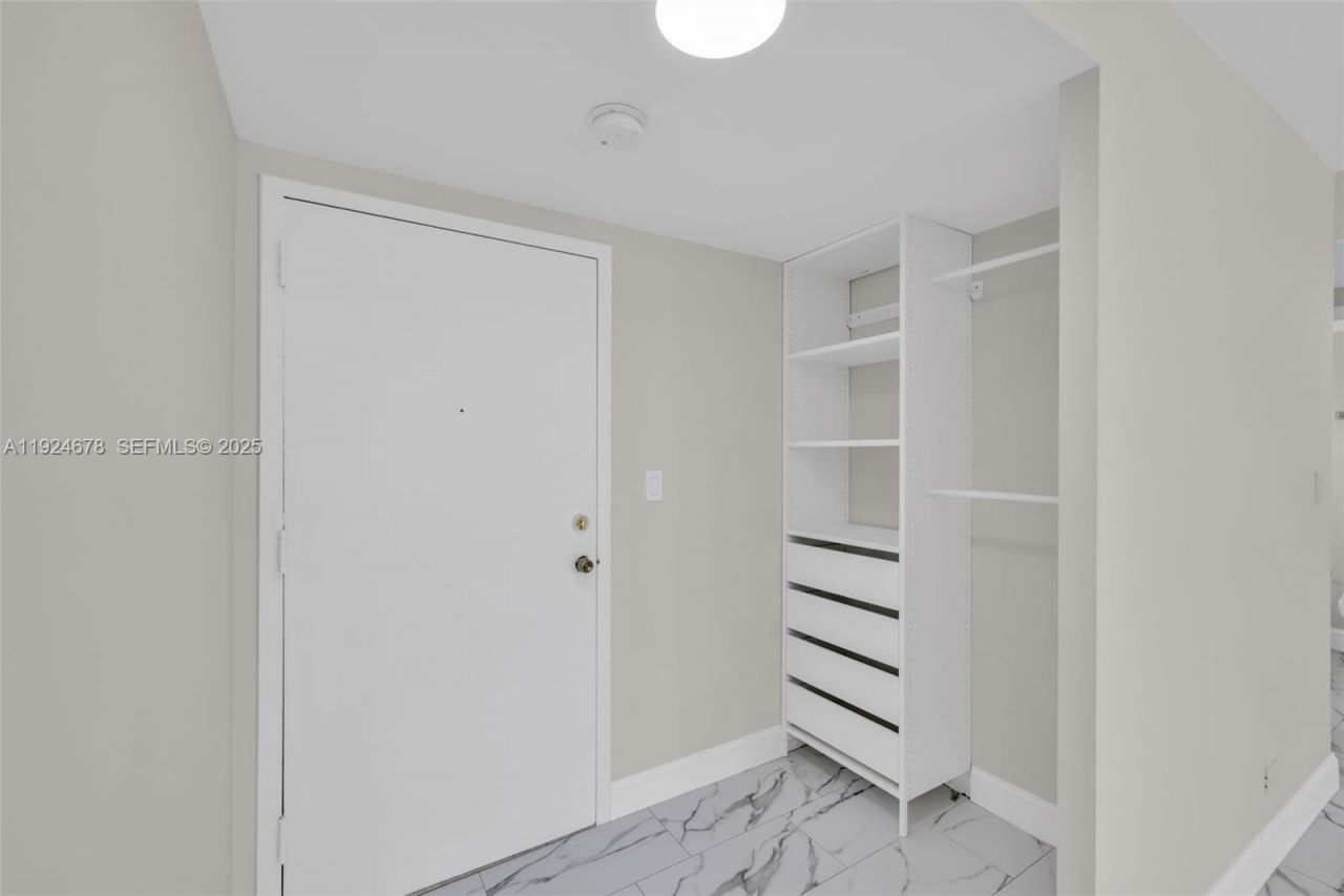 251 174th St, Unit 1415, Sunny Isles Beach, FL 33160 Photo