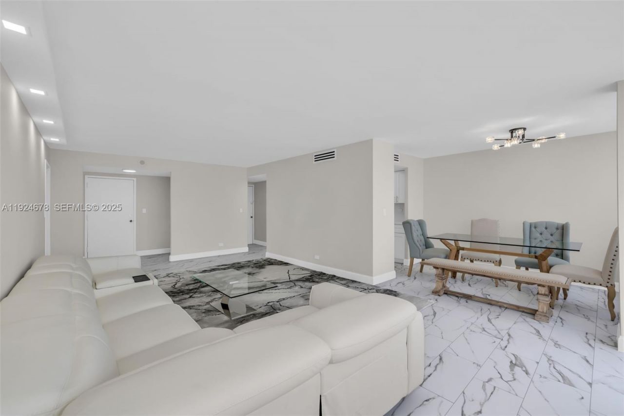 251 174th St, Unit 1415, Sunny Isles Beach, FL 33160 Photo