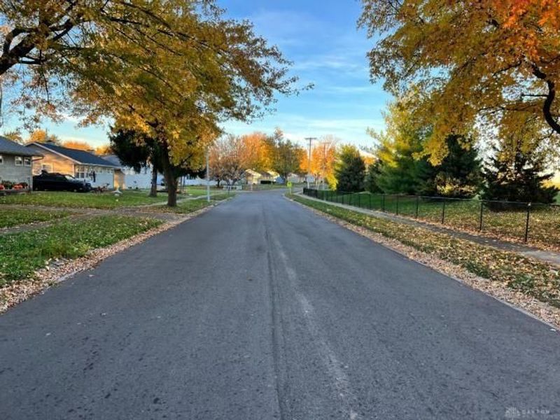 4293 Thompson Drive, Dayton, OH 45416 Photo 4