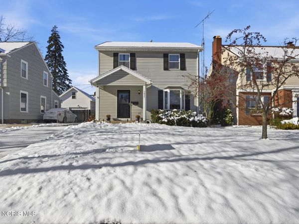 3827 Grantley Road, Toledo, OH 43613