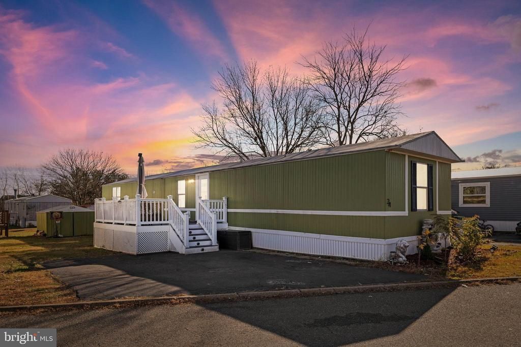 34 Crater Lane, Stafford, VA 22556 Main Photo