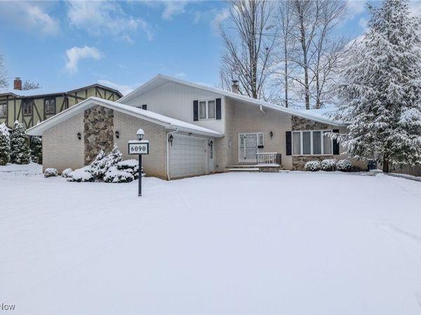 6090 Big Creek Parkway, Parma Heights, OH 44130