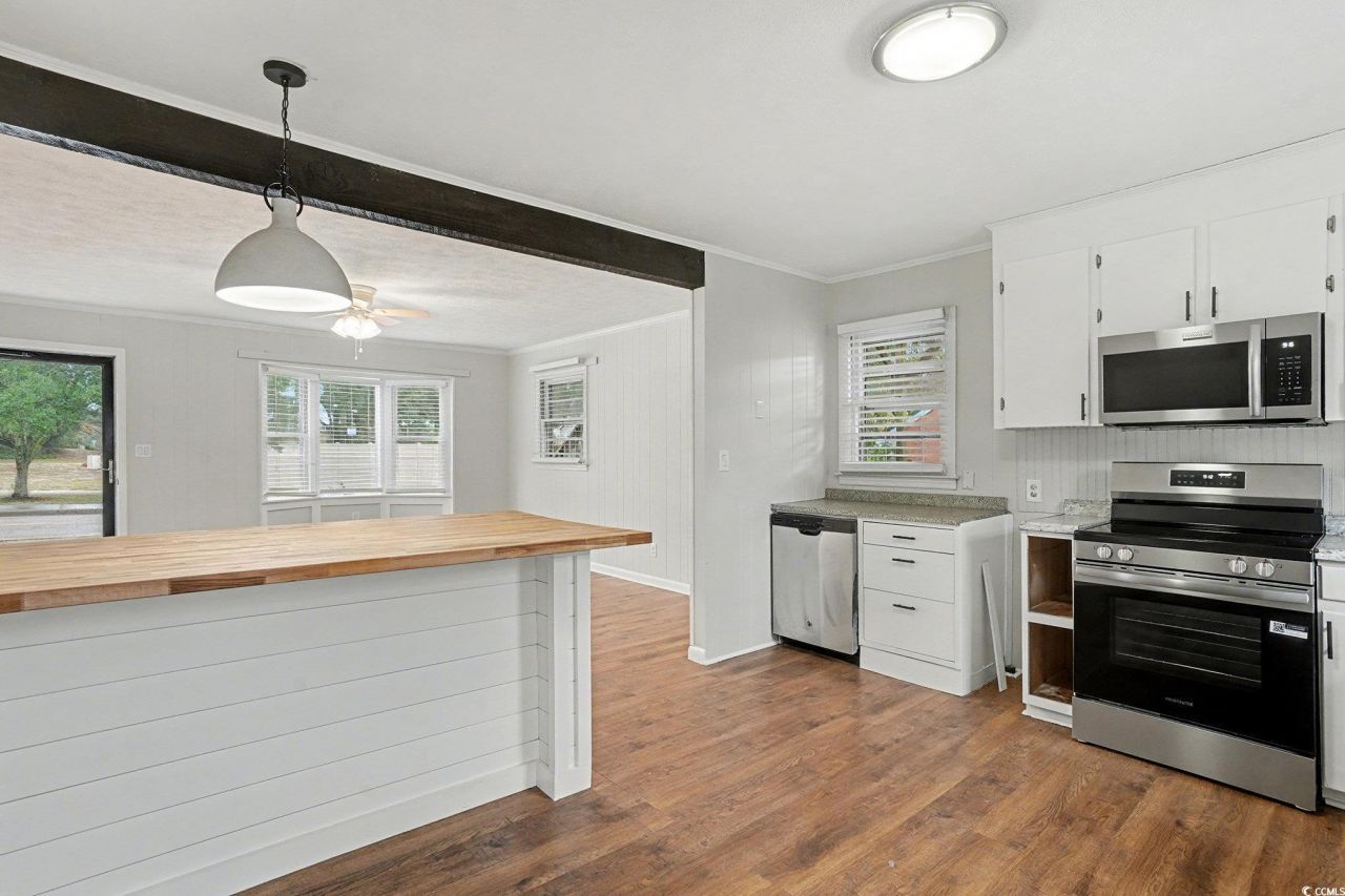 603 Maple St. Photo 10