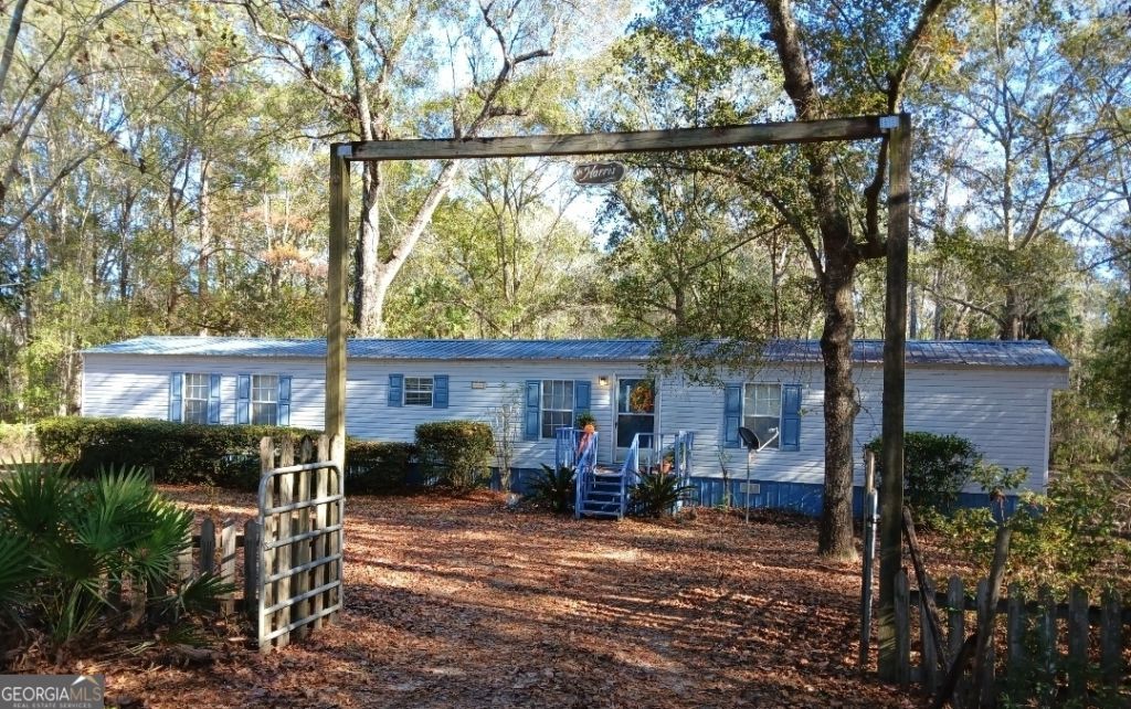 1962 Butler Johnson Road, White Oak, GA 31568 Main Photo