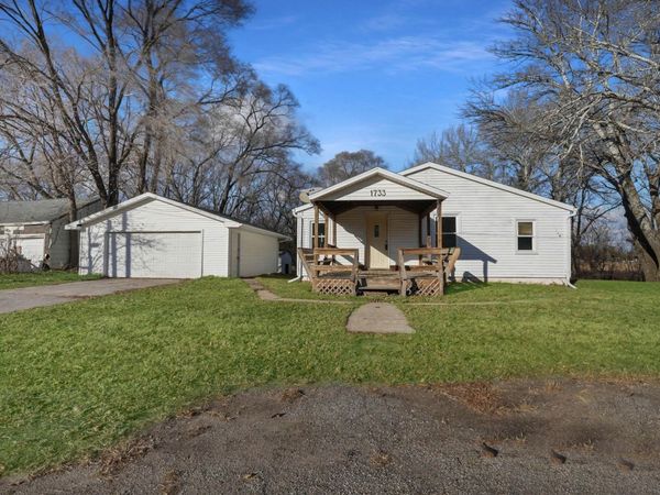 1733 Cottage Grove Avenue, Waterloo, IA 50707