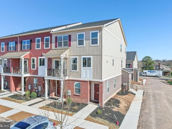 236 CHAPEL COURT, Unit 32E, NORRISTOWN, PA 19401