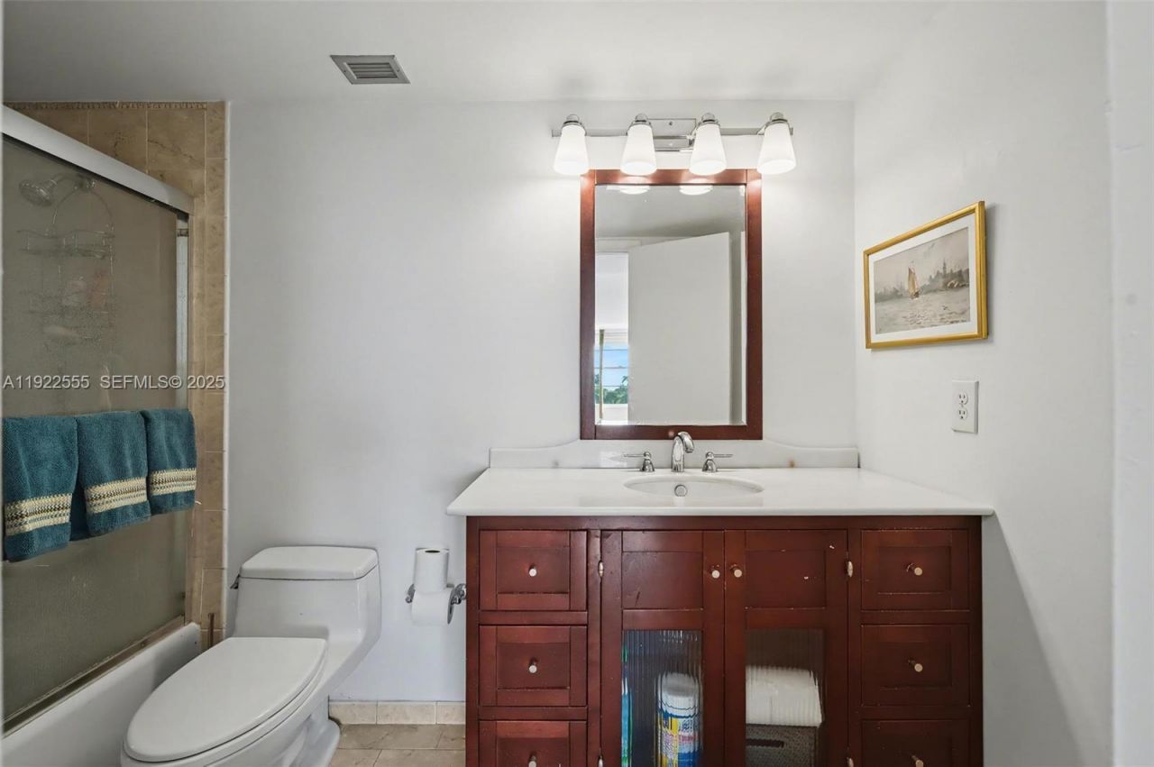 10000 W Bay Harbor Dr, Unit 303, Bay Harbor Islands, FL 33154 Photo