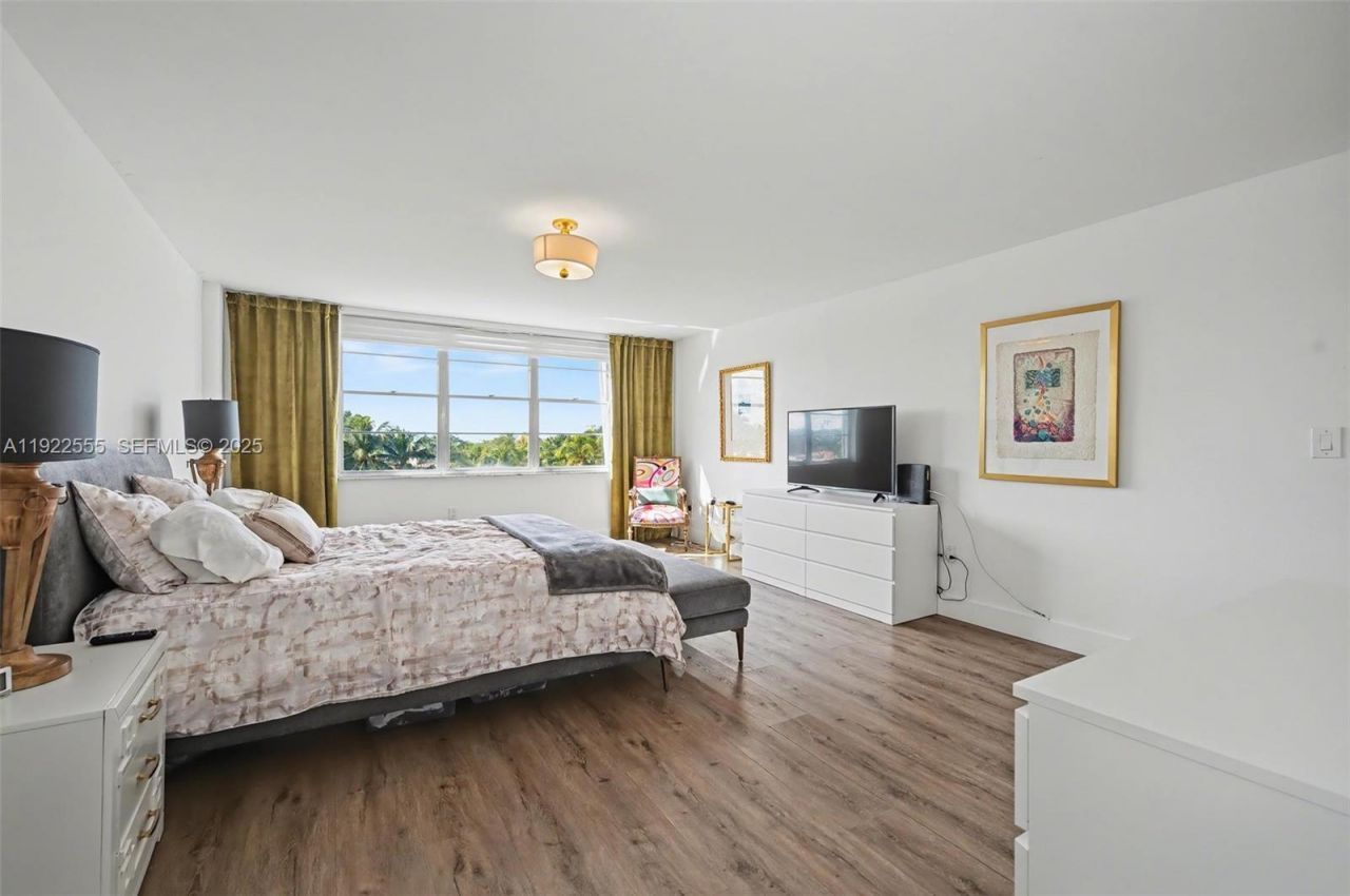 10000 W Bay Harbor Dr, Unit 303, Bay Harbor Islands, FL 33154 Photo