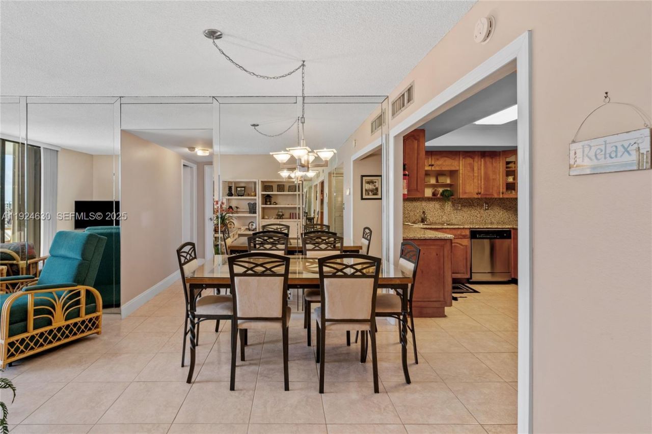 500 Three Islands Blvd, Unit 917, Hallandale Beach, FL 33009 Photo