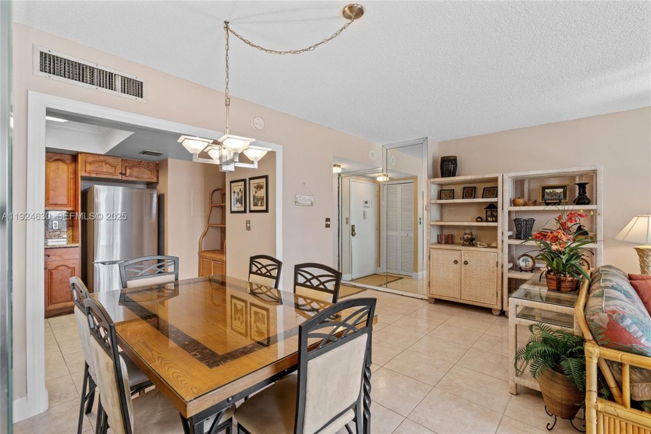 500 Three Islands Blvd, Unit 917, Hallandale Beach, FL 33009 Photo