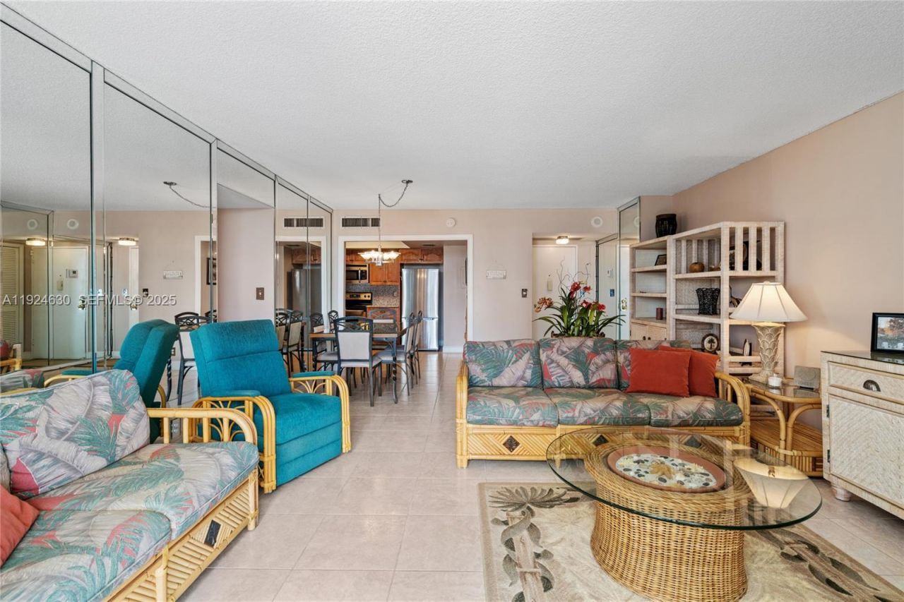 500 Three Islands Blvd, Unit 917, Hallandale Beach, FL 33009 Photo