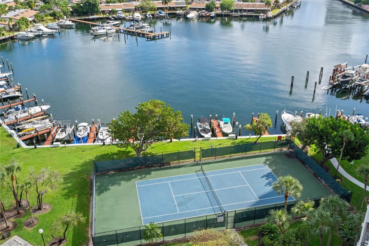 500 Three Islands Blvd, Unit 917, Hallandale Beach, FL 33009 Photo