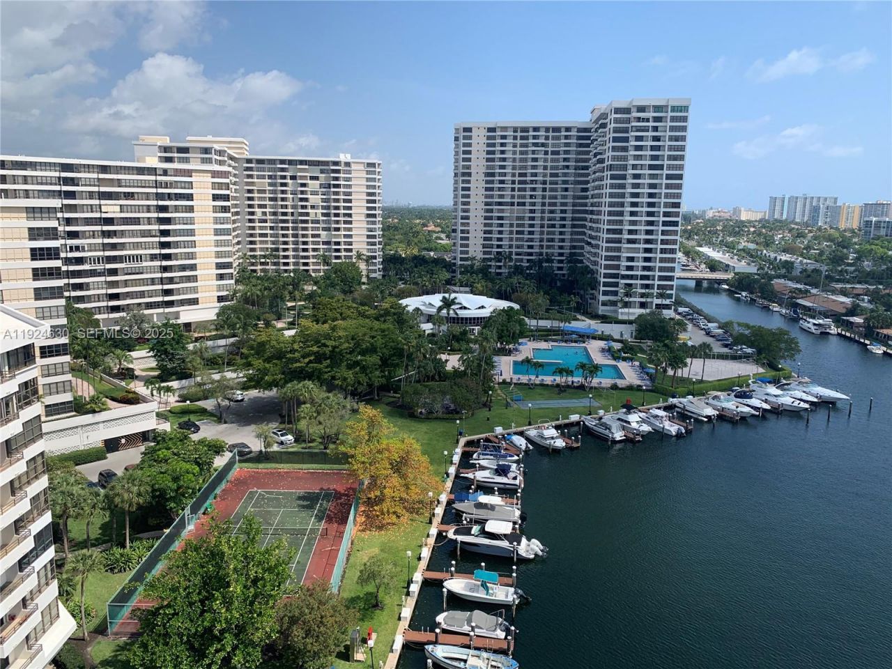500 Three Islands Blvd, Unit 917, Hallandale Beach, FL 33009 Photo