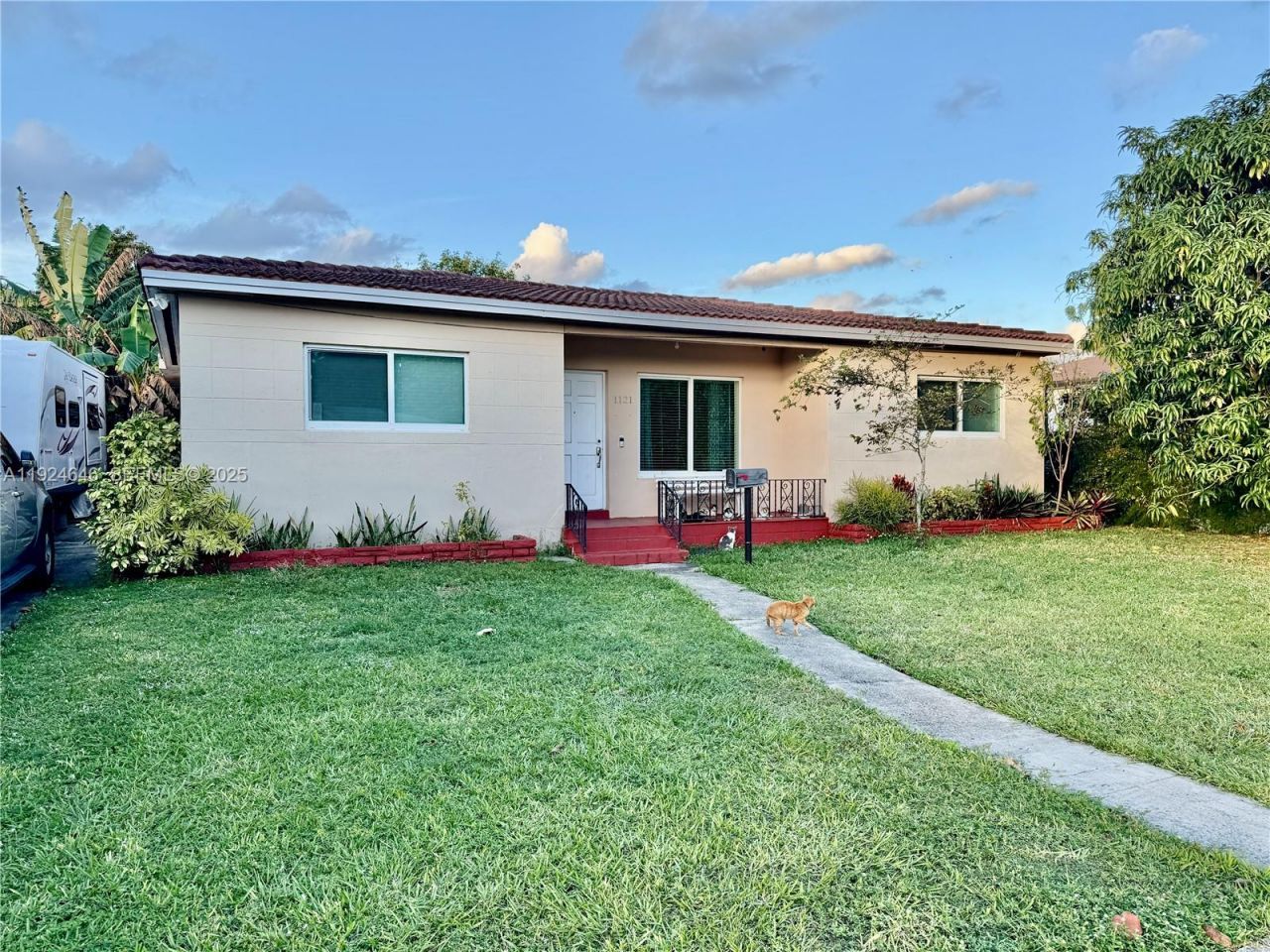 1121 NE 154th Ter, North Miami Beach, FL 33162 Photo