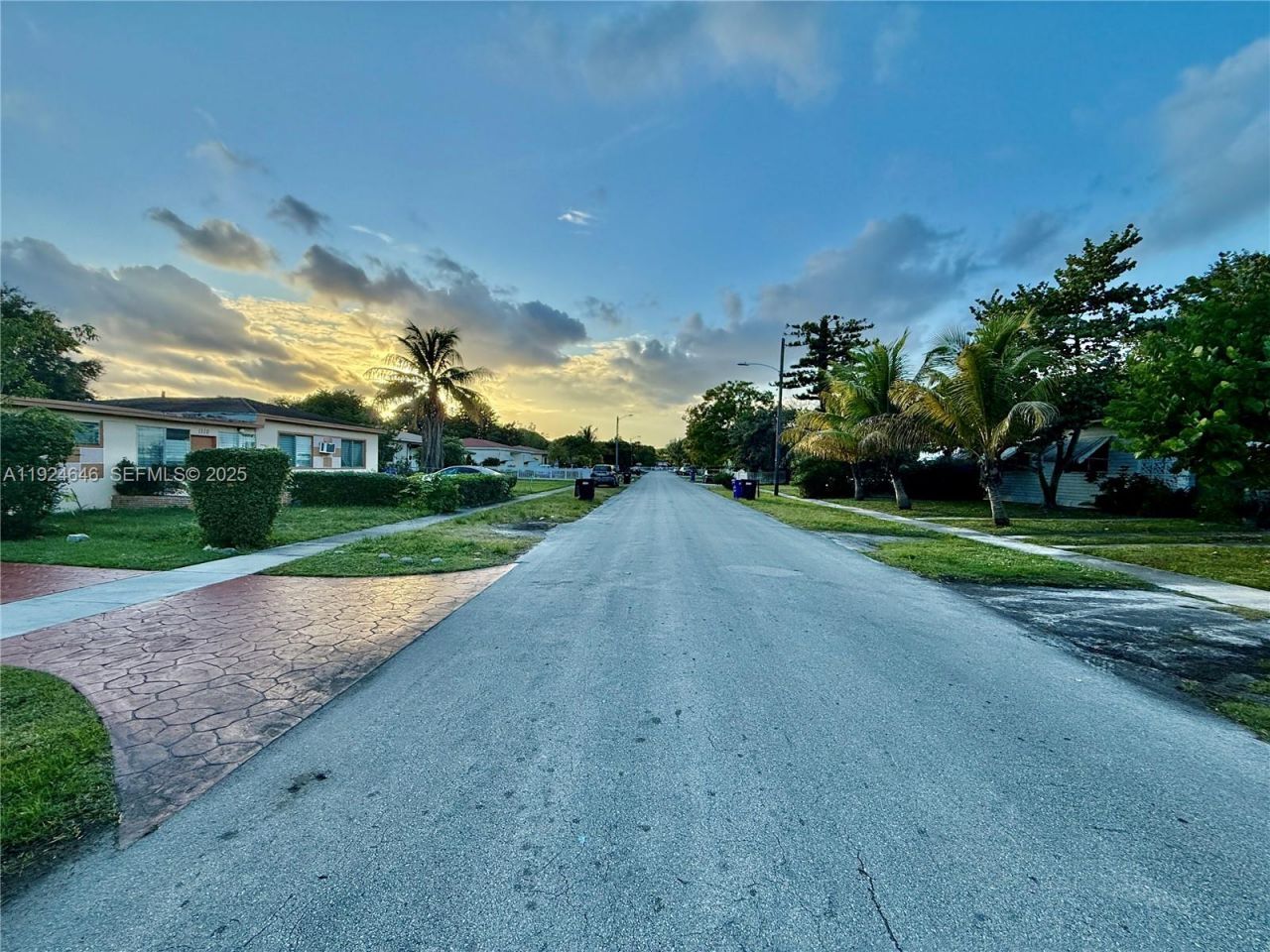 1121 NE 154th Ter, North Miami Beach, FL 33162 Photo