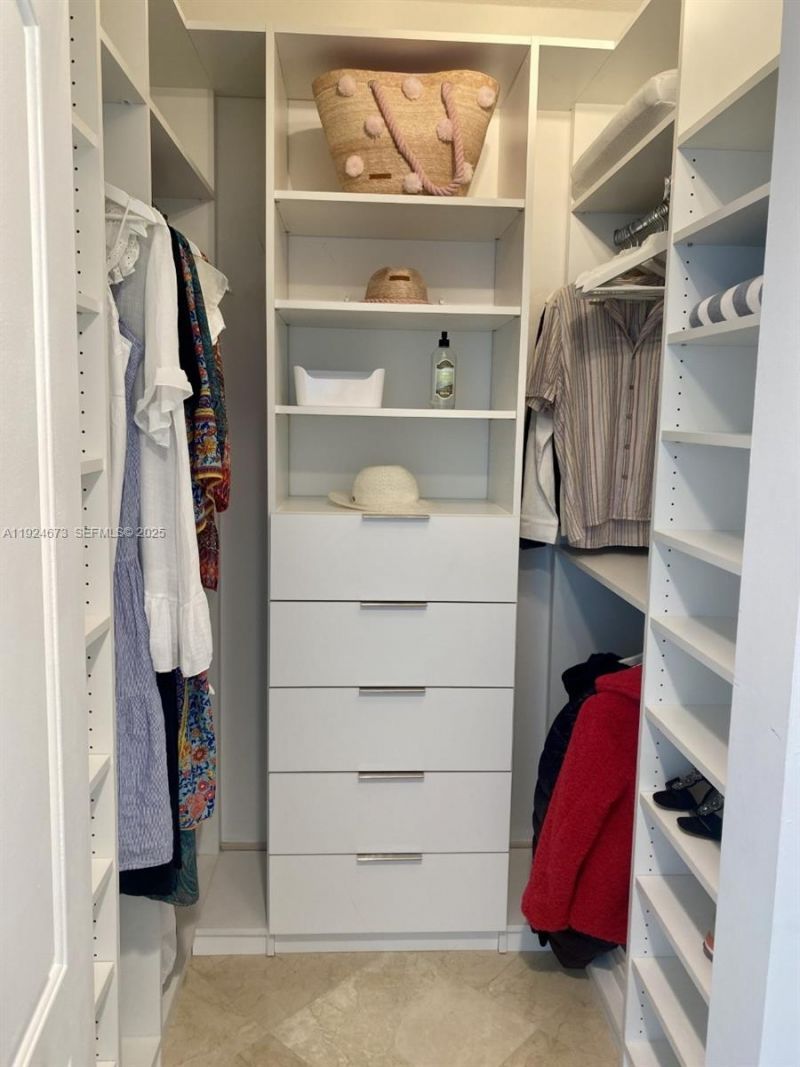 110 Washington Ave, Unit 1822, Miami Beach, FL 33139 Photo