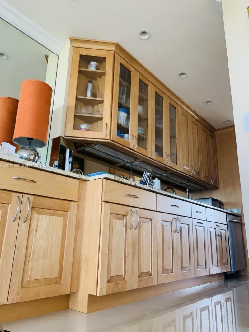 3100 NE 48th St, Unit 914, Fort Lauderdale, FL 33308 Photo