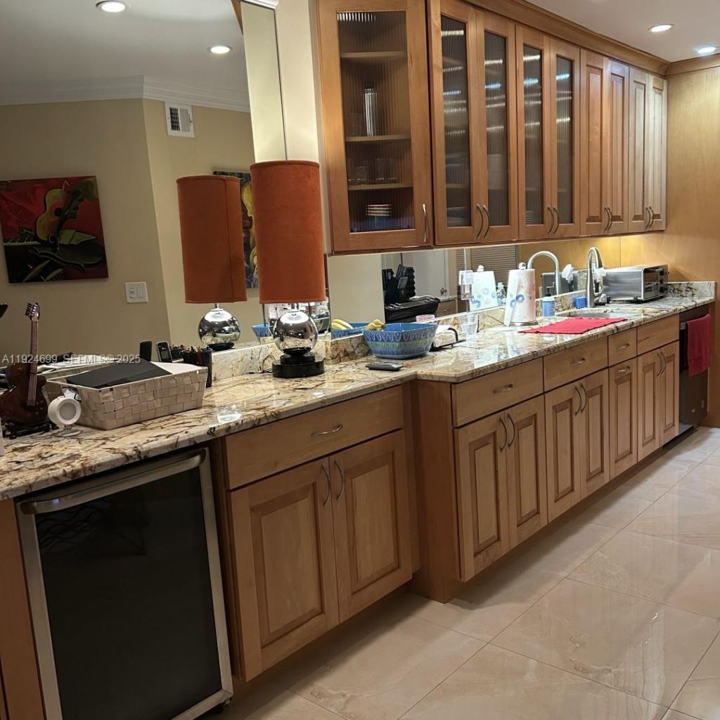 3100 NE 48th St, Unit 914, Fort Lauderdale, FL 33308 Photo