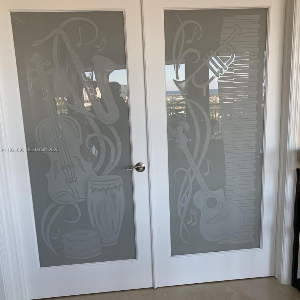 3100 NE 48th St, Unit 914, Fort Lauderdale, FL 33308 Photo