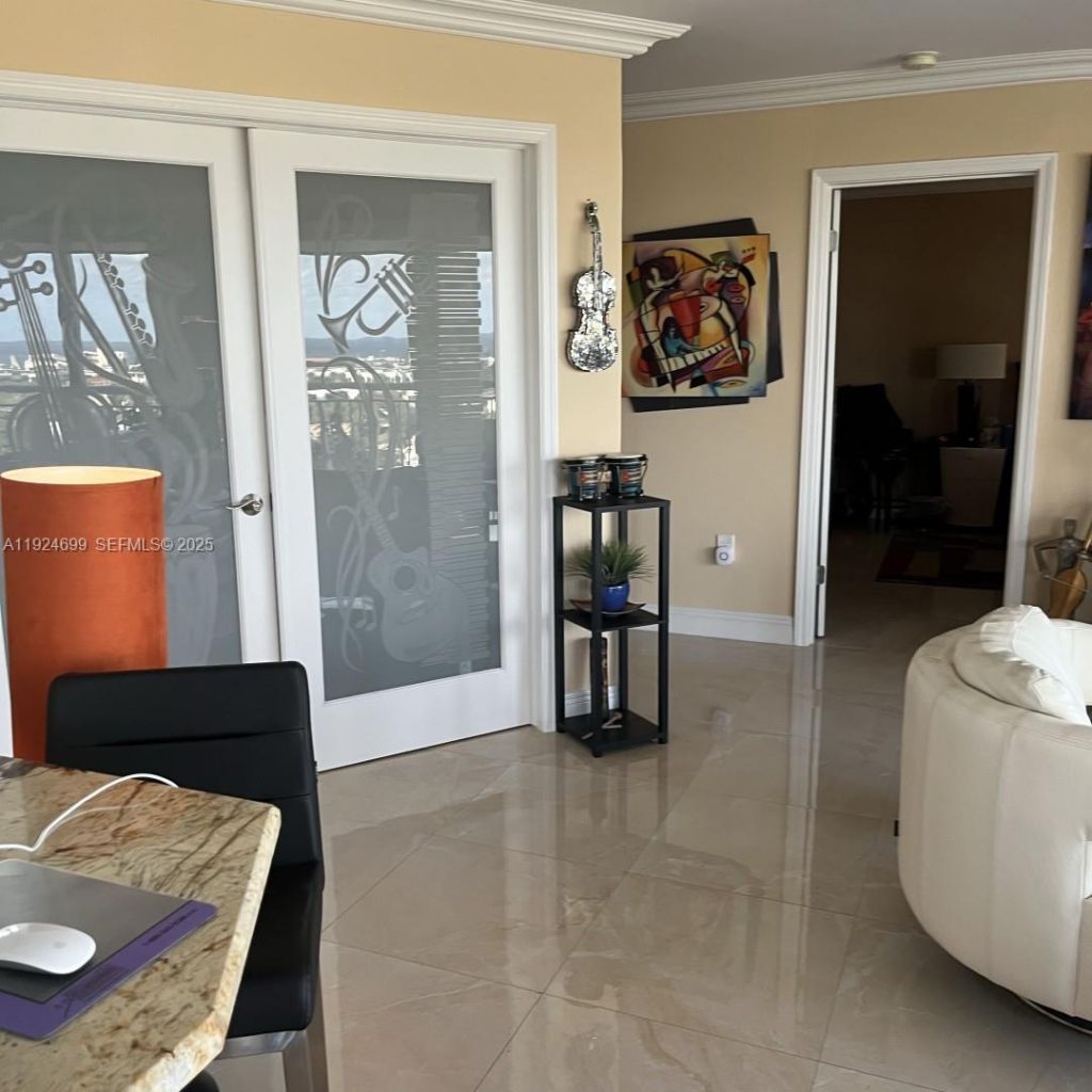 3100 NE 48th St, Unit 914, Fort Lauderdale, FL 33308 Photo