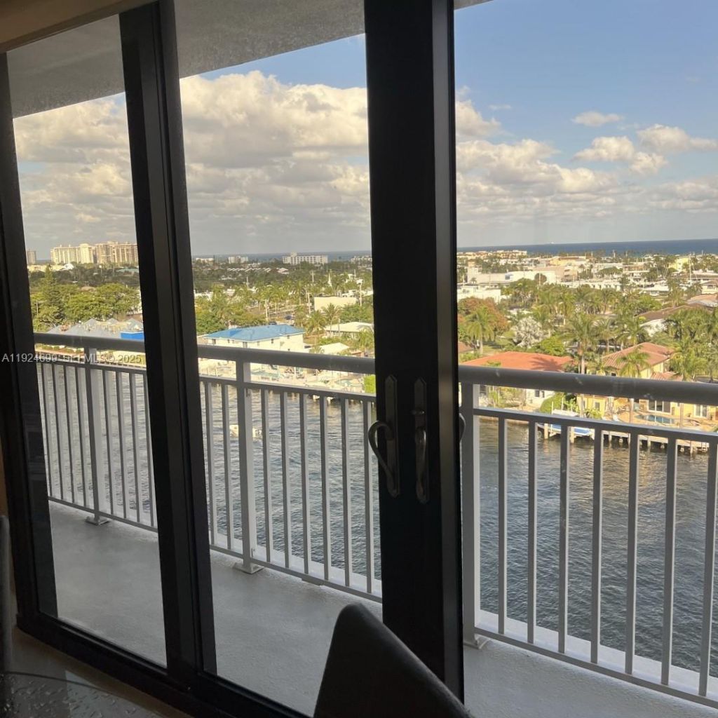 3100 NE 48th St, Unit 914, Fort Lauderdale, FL 33308 Photo