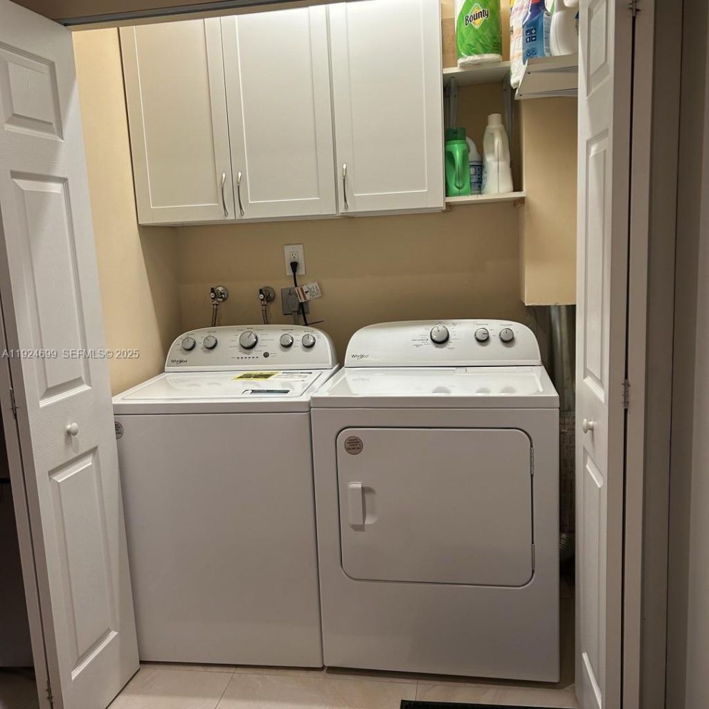 3100 NE 48th St, Unit 914, Fort Lauderdale, FL 33308 Photo