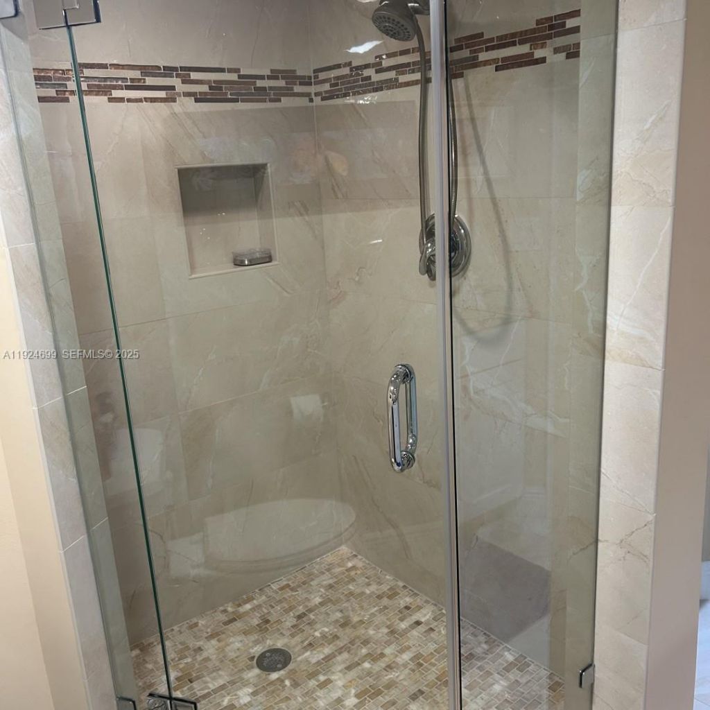 3100 NE 48th St, Unit 914, Fort Lauderdale, FL 33308 Photo