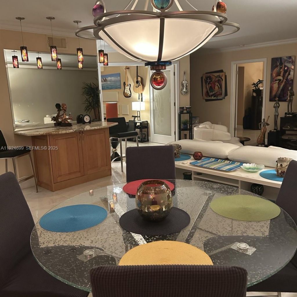 3100 NE 48th St, Unit 914, Fort Lauderdale, FL 33308 Photo