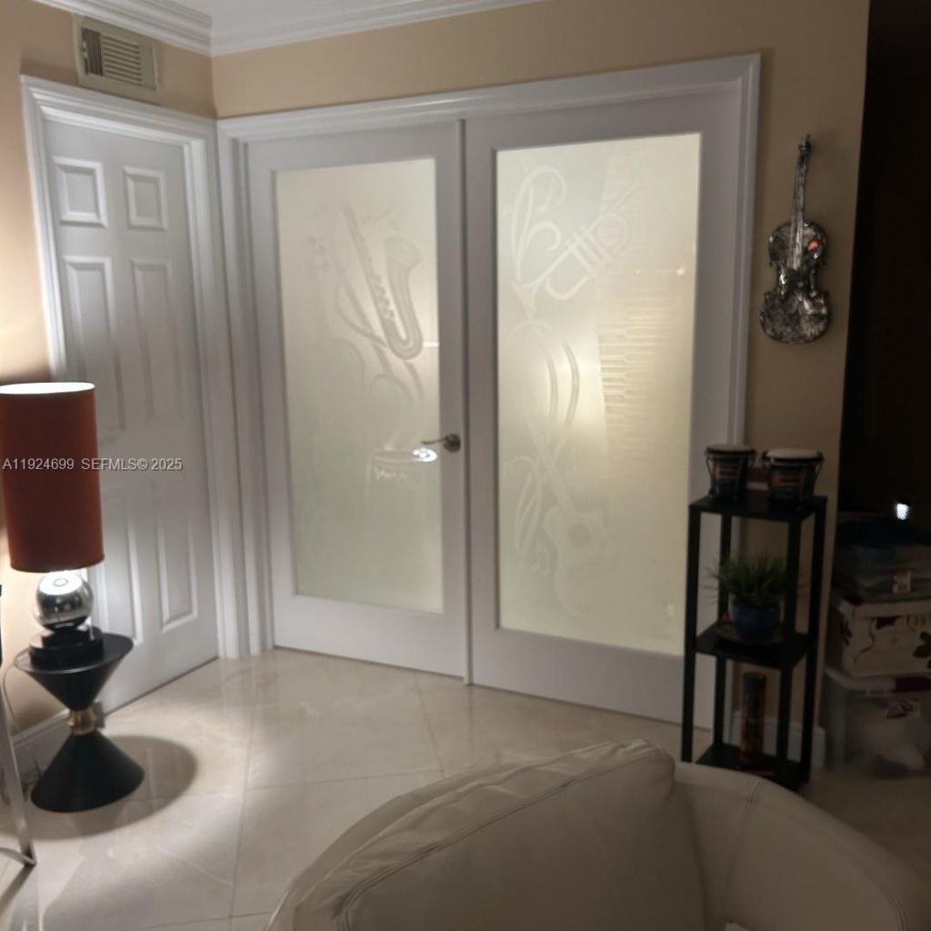 3100 NE 48th St, Unit 914, Fort Lauderdale, FL 33308 Photo