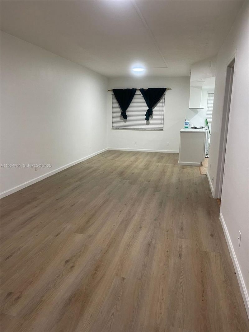 1100 NE 9th Ave, Unit 203, Fort Lauderdale, FL 33326 Photo