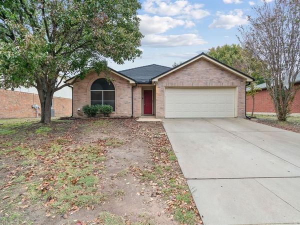 5016 Prairie Creek Trail, Fort Worth, TX 76179
