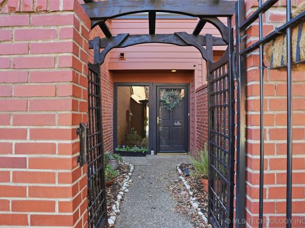 38 S Woodward Boulevard, Unit 16, Tulsa, OK 74114