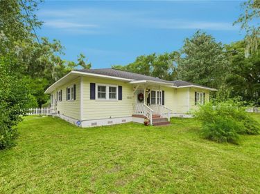 5915 AVENUE F, MC INTOSH, FL 32664