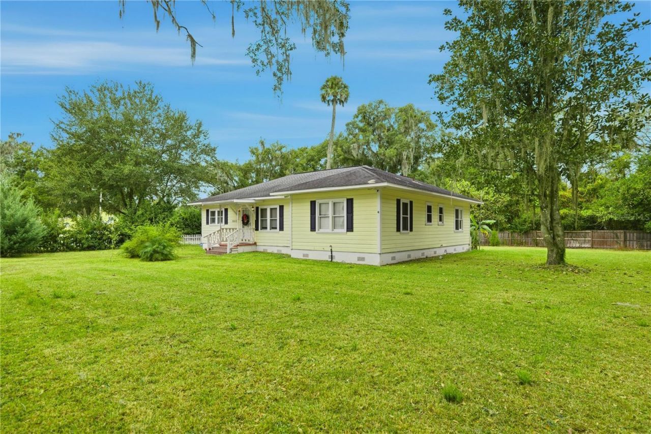 5915 Avenue F, Mc Intosh, FL 32664 Photo
