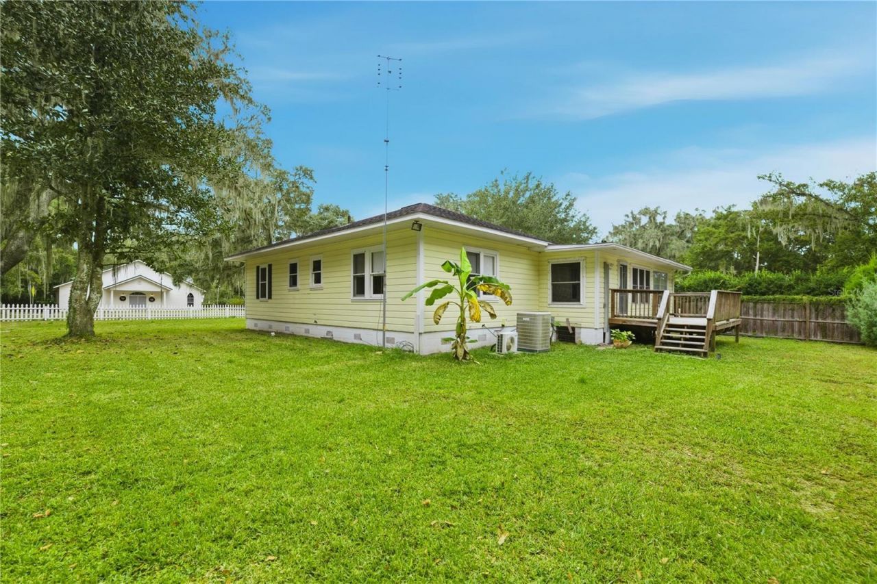 5915 Avenue F, Mc Intosh, FL 32664 Photo