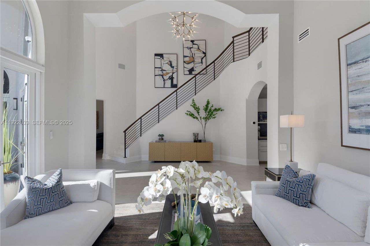 13693 Deering Bay Dr, Coral Gables, FL 33158 Photo