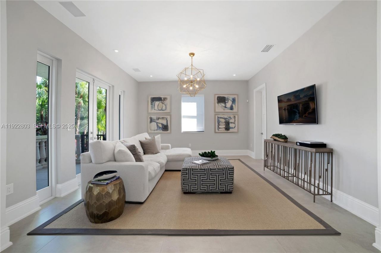 13693 Deering Bay Dr, Coral Gables, FL 33158 Photo