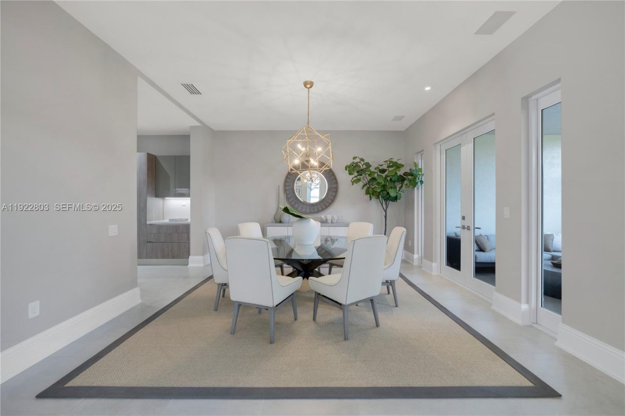 13693 Deering Bay Dr, Coral Gables, FL 33158 Photo