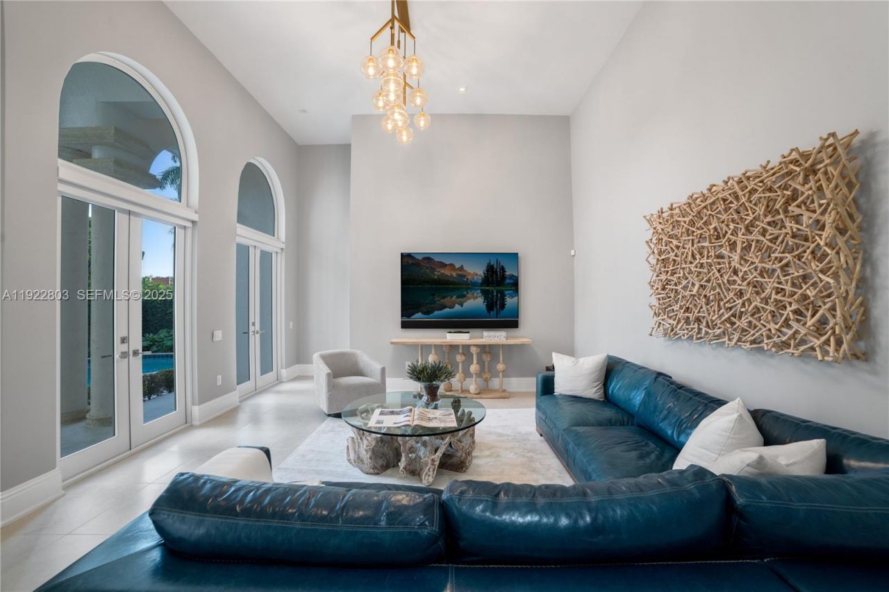 13693 Deering Bay Dr, Coral Gables, FL 33158 Photo