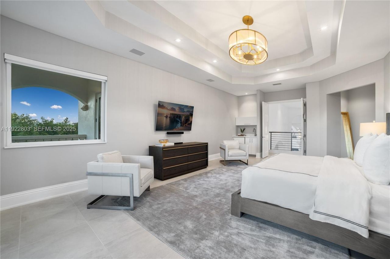 13693 Deering Bay Dr, Coral Gables, FL 33158 Photo