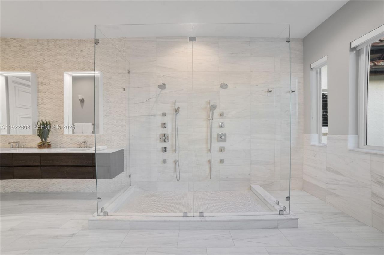 13693 Deering Bay Dr, Coral Gables, FL 33158 Photo